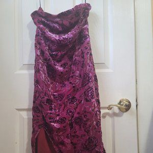 There She Rose Magenta Floral Print Velvet Strapless Dress